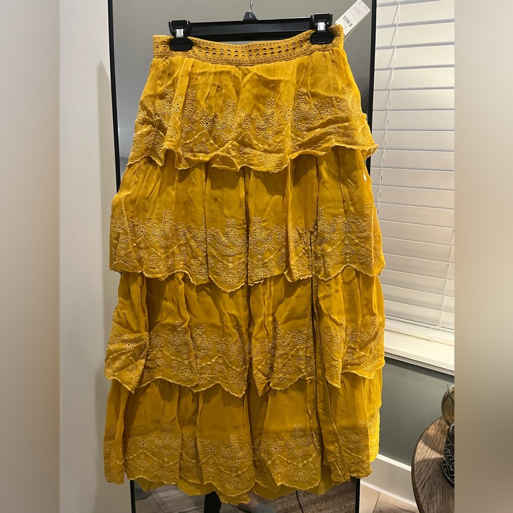 Anthropologie size 4, new with tags ruffle skirt.